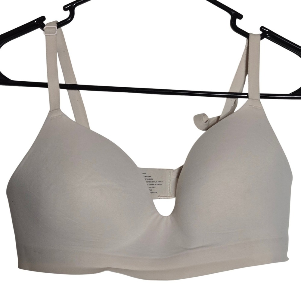 Soma Enbliss Wireless Bra 34B Beige Seamless Comfort Neutral Minimalist Classic